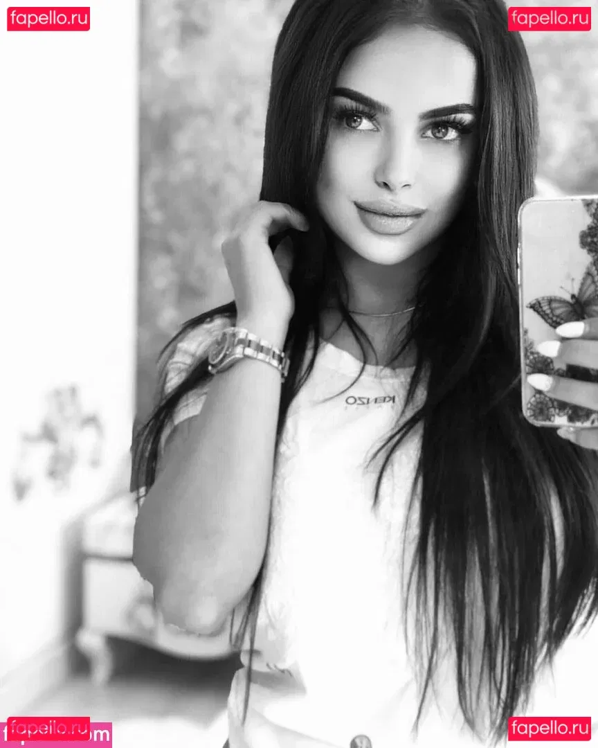 Maya Bulgarien Onlyfans Photo Gallery 