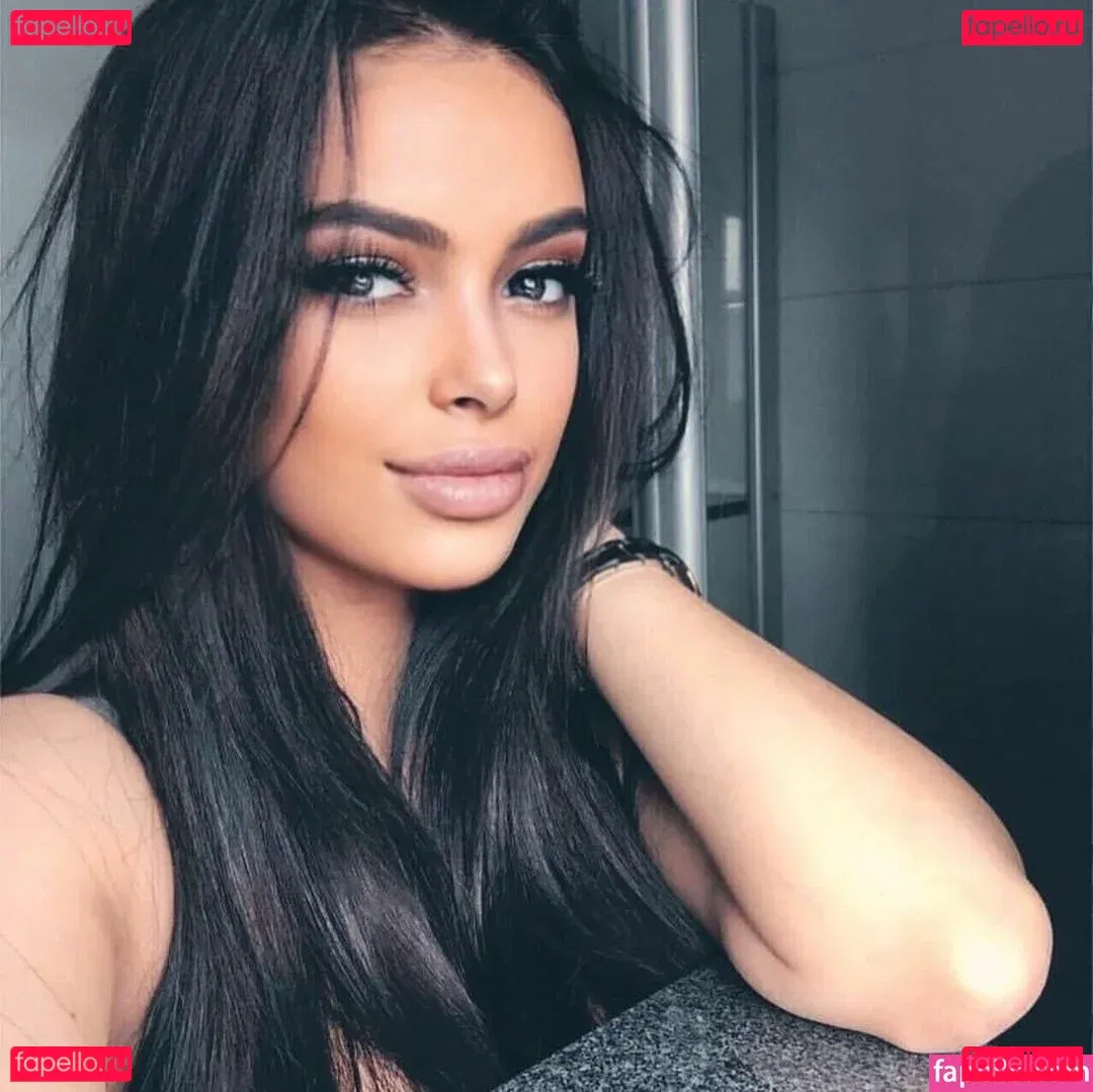 Maya Bulgarien Onlyfans Photo Gallery 