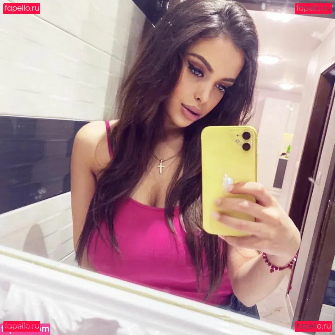 Maya Bulgarien Onlyfans Photo Gallery 