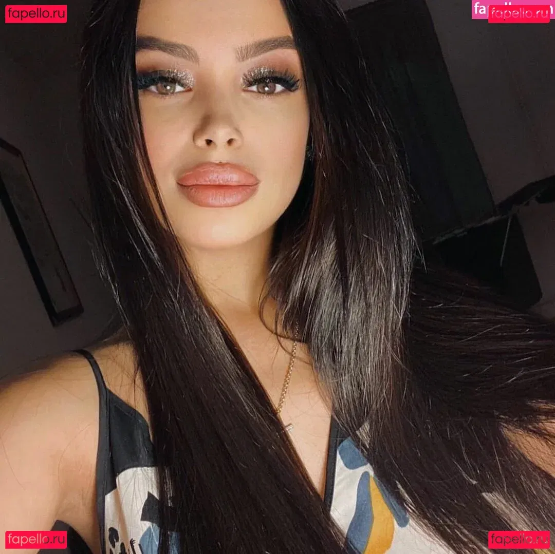 Maya Bulgarien Onlyfans Photo Gallery 