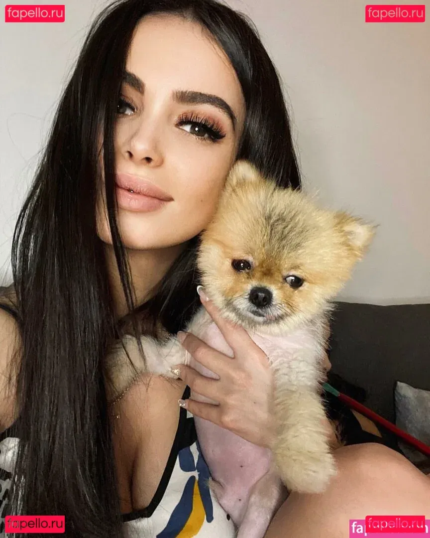 Maya Bulgarien Onlyfans Photo Gallery 