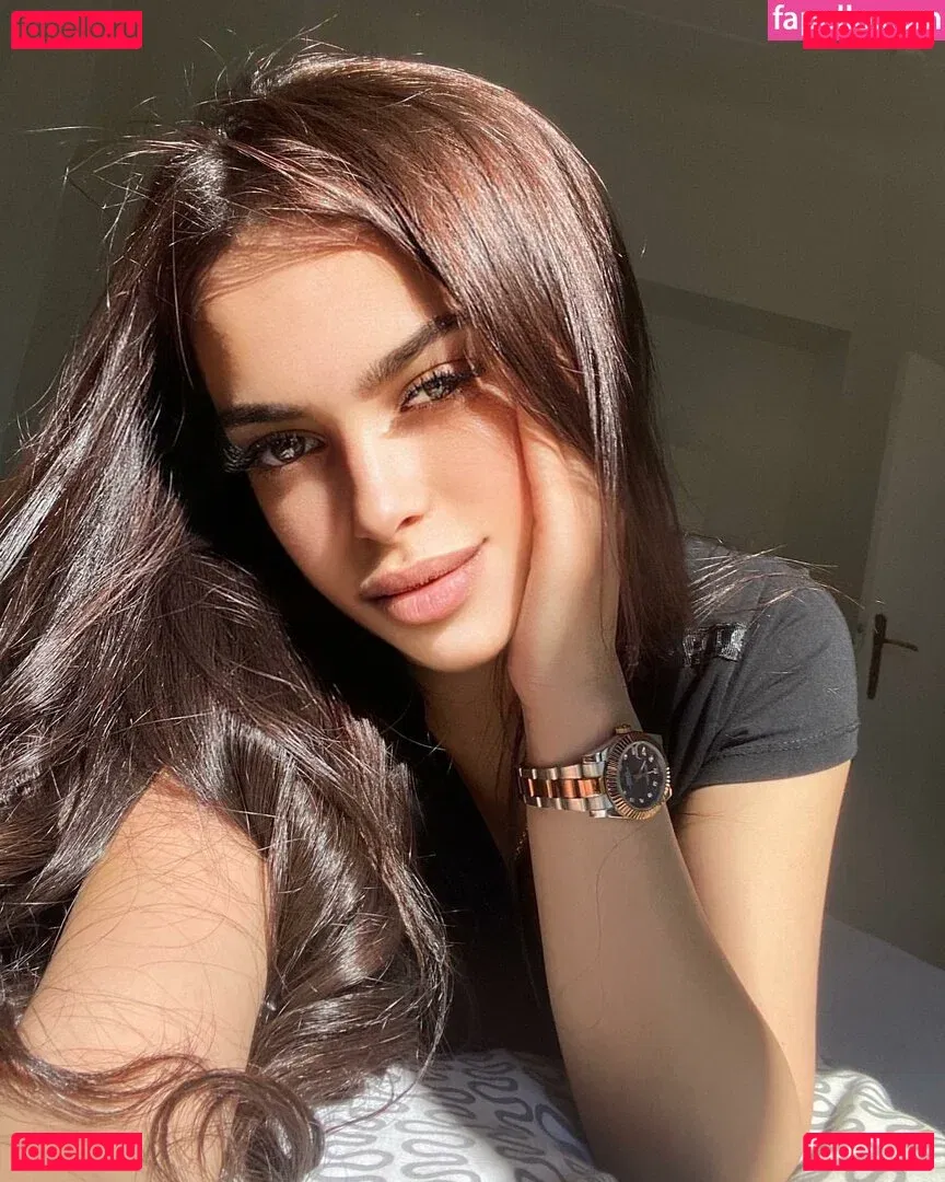 Maya Bulgarien Onlyfans Photo Gallery 