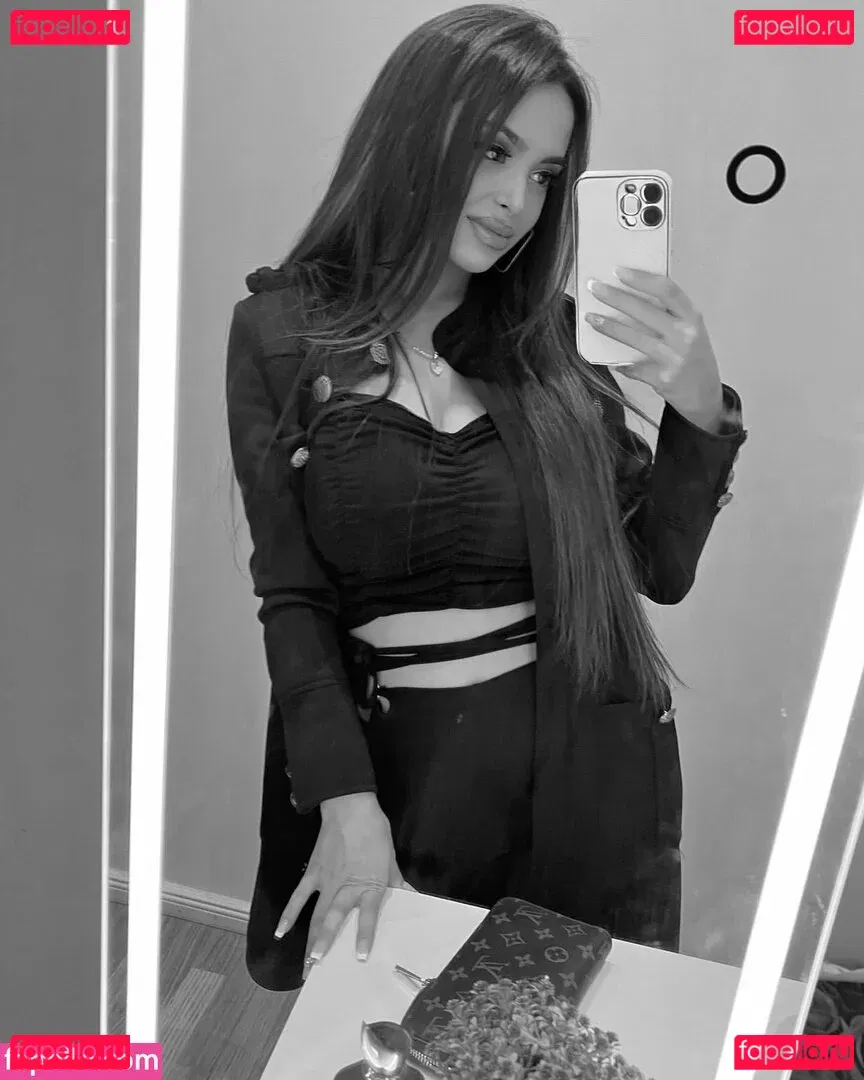 Maya Bulgarien Onlyfans Photo Gallery 