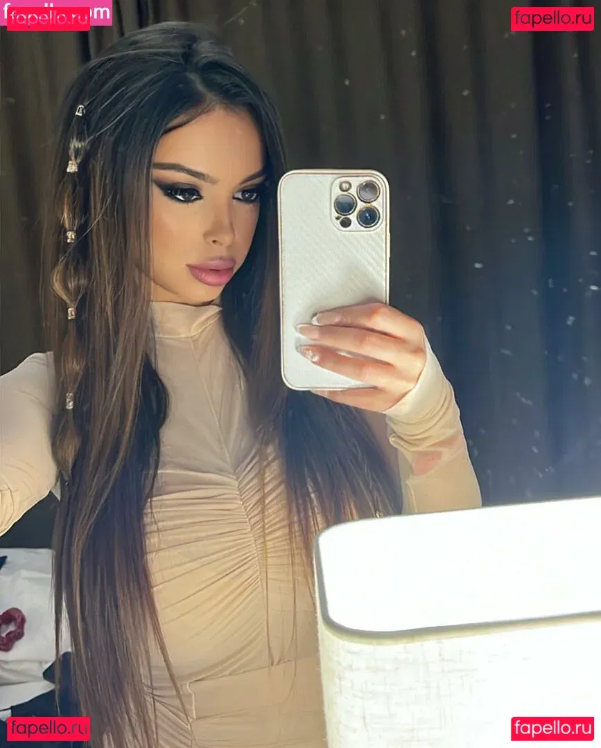 Maya Bulgarien Onlyfans Photo Gallery 