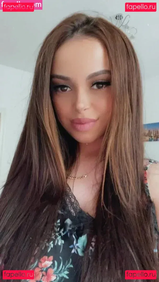 Maya Bulgarien Onlyfans Photo Gallery 