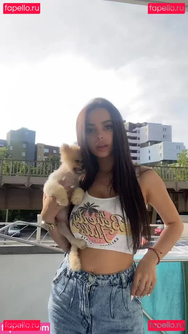 Maya Bulgarien Onlyfans Photo Gallery 