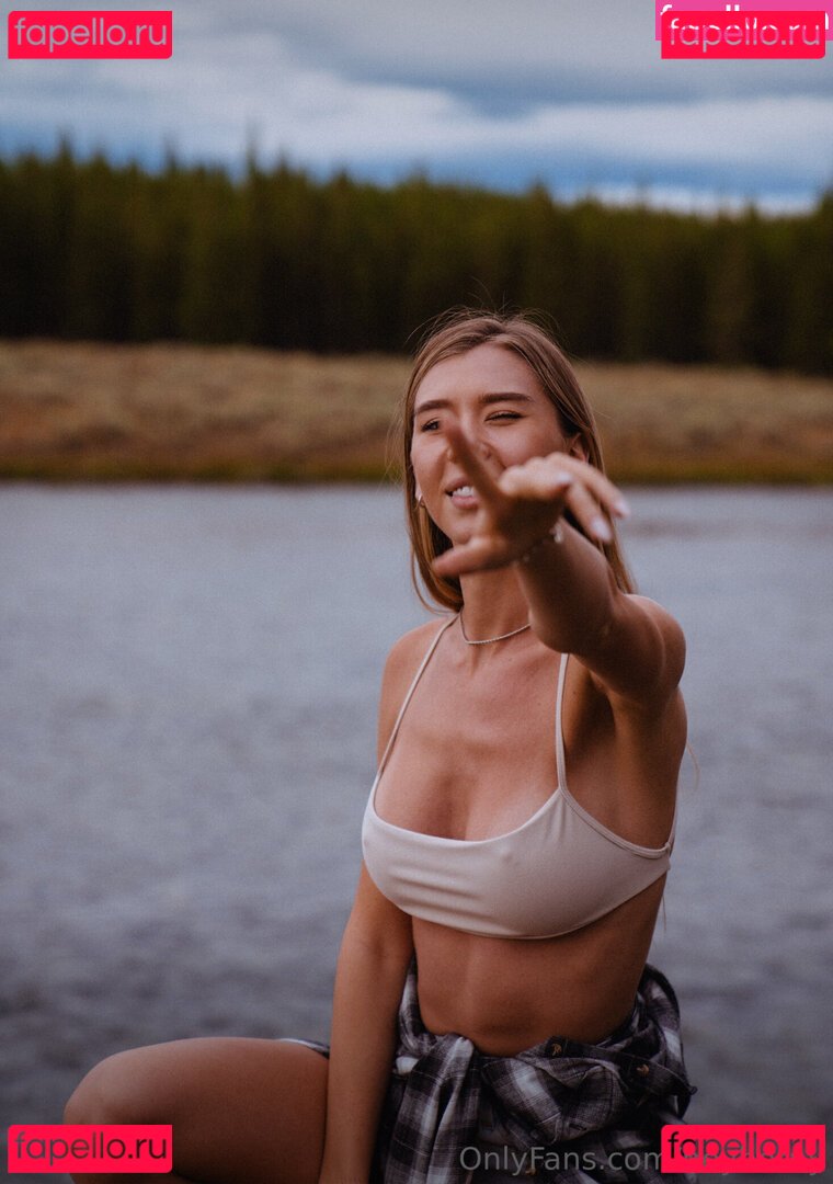 Mira / Heyhorny_cb Nude Onlyfans Photo 25