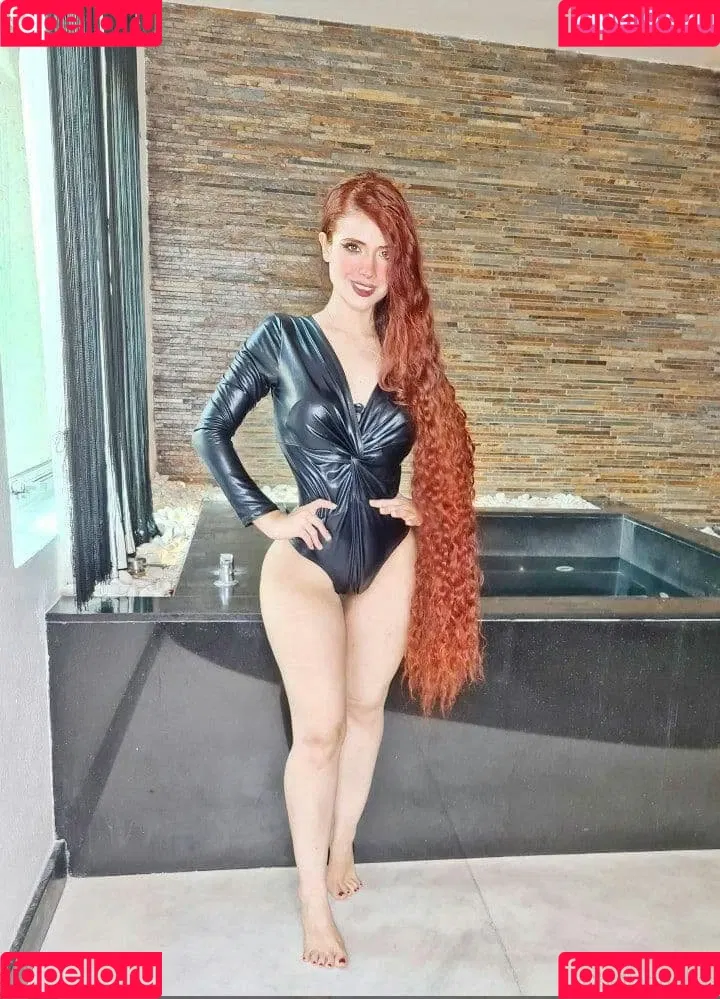 belladuenas Onlyfans Photo Gallery 
