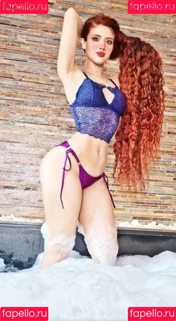 belladuenas Onlyfans Photo Gallery 
