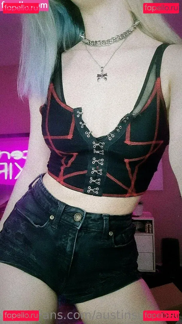 InnocentElixir Onlyfans Photo Gallery 