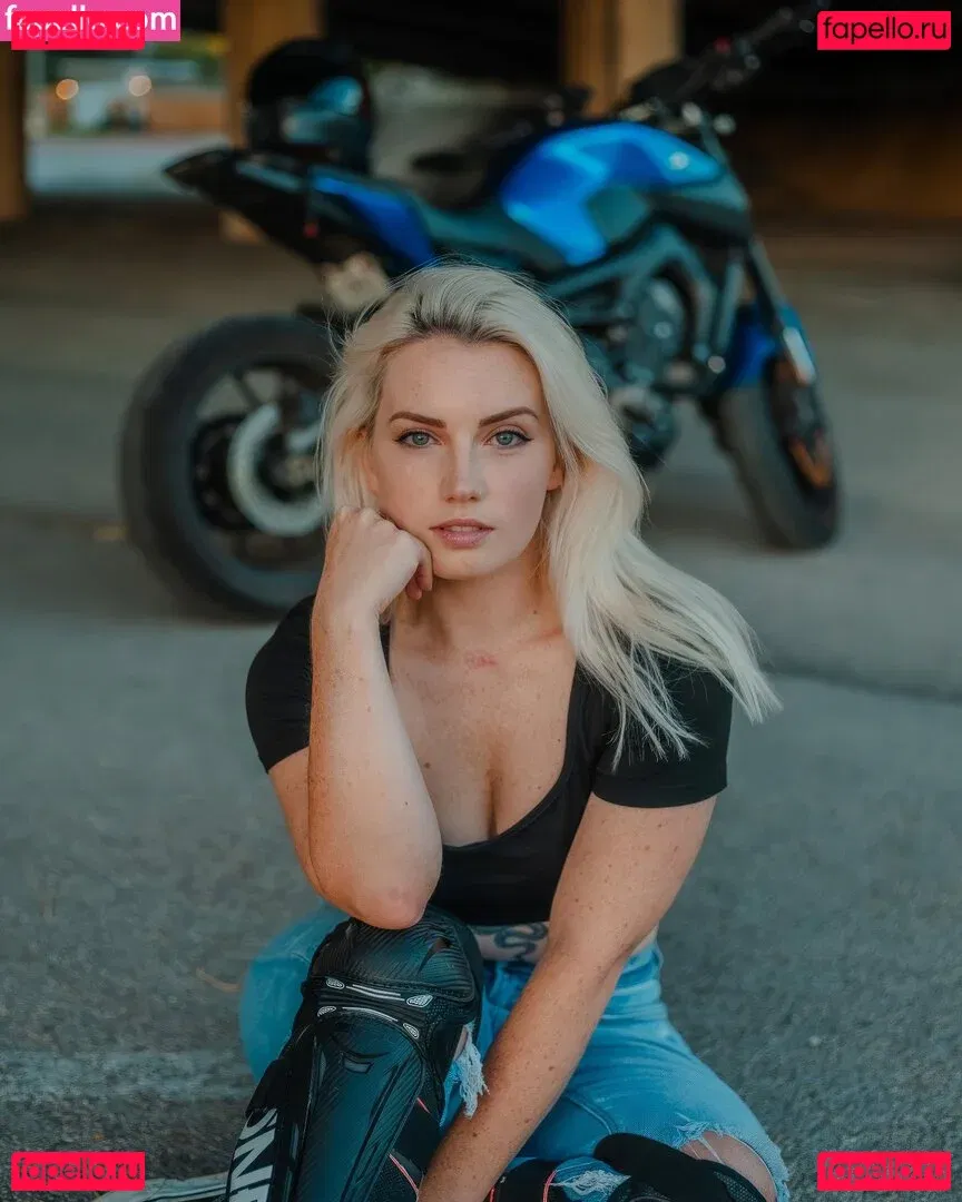 InnocentElixir Onlyfans Photo Gallery 