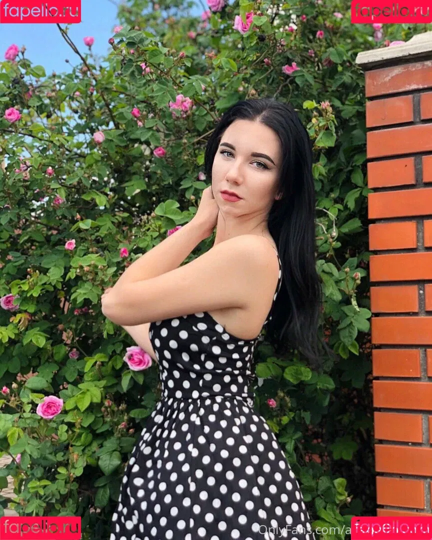 angelinapretty Onlyfans Photo Gallery 