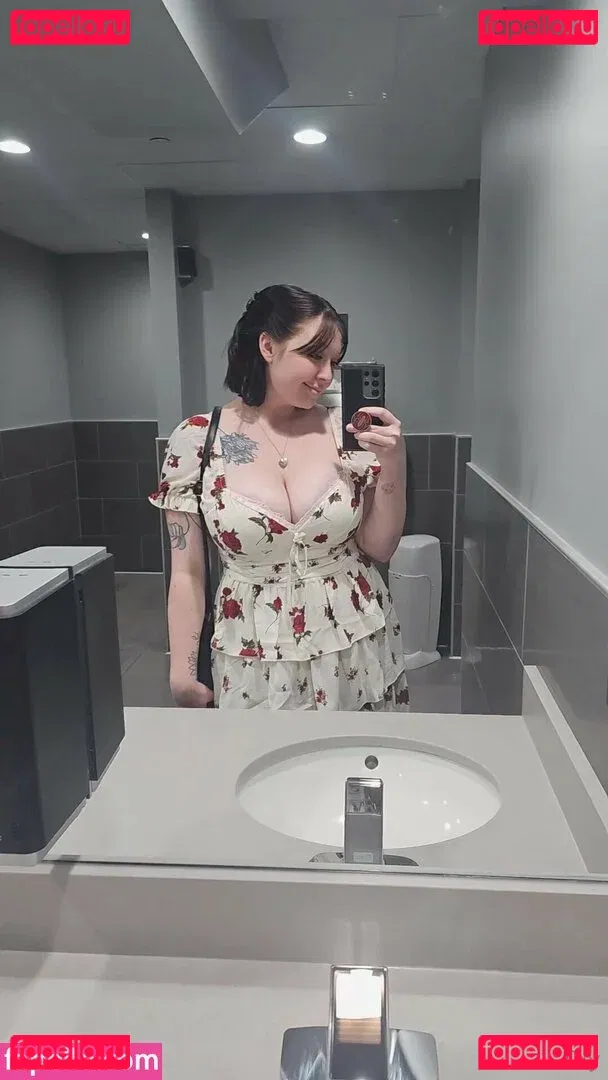 youcancallmeoly Onlyfans Photo Gallery 