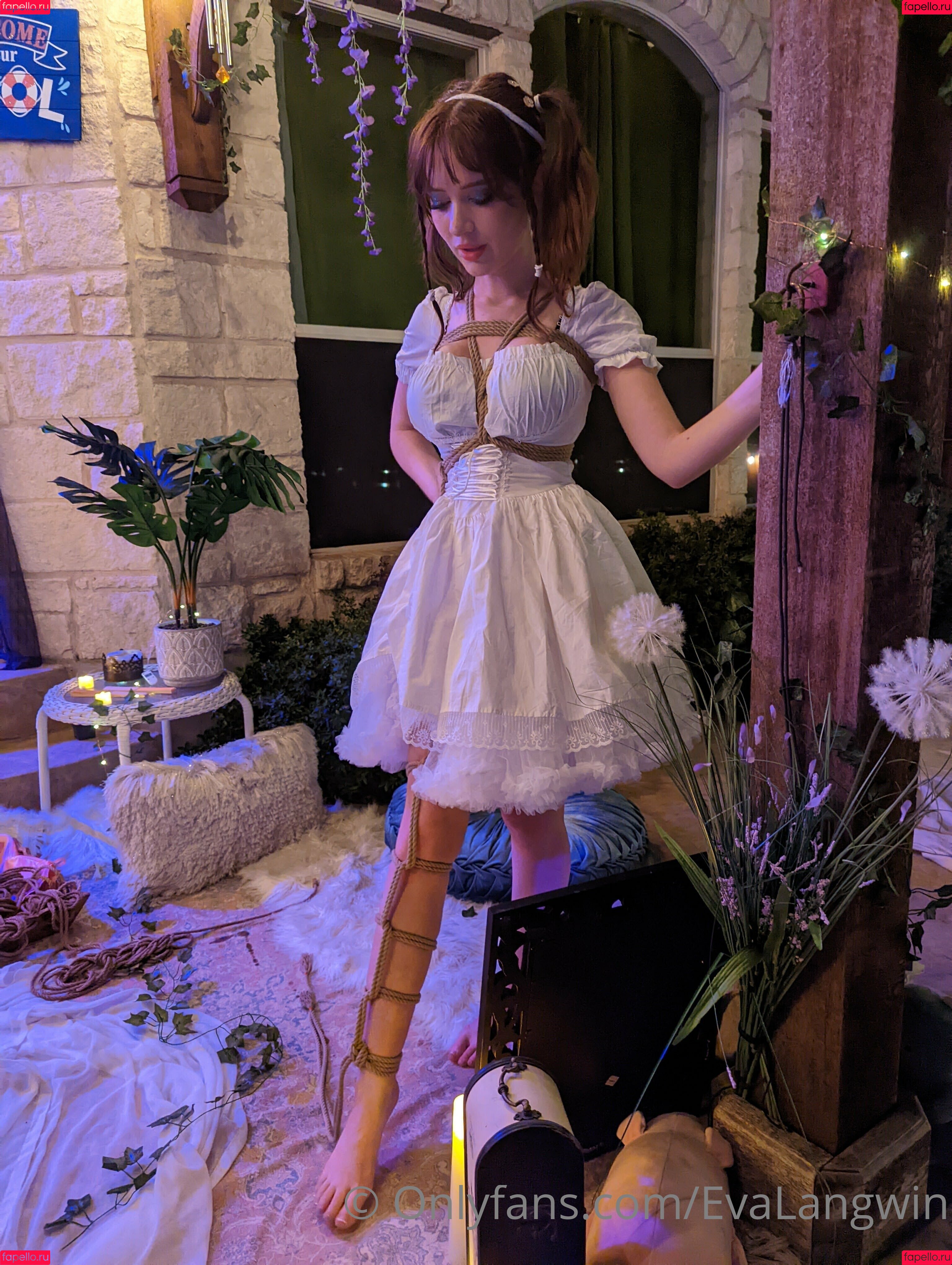 Eva Langwin Onlyfans Photo Gallery 