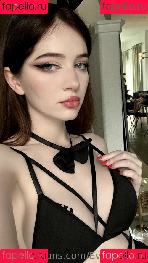 Eva Langwin Onlyfans Photo Gallery 