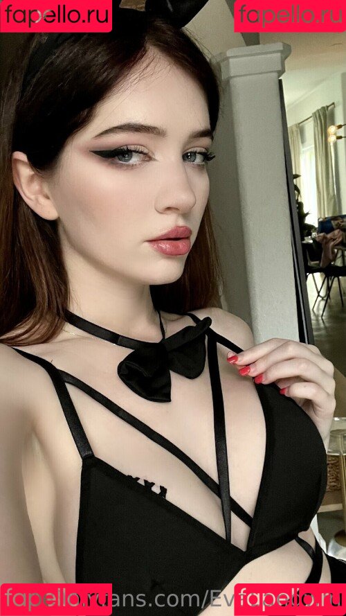 Eva Langwin Onlyfans Photo Gallery 