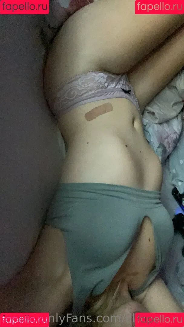 lilbloomix Onlyfans Photo Gallery 