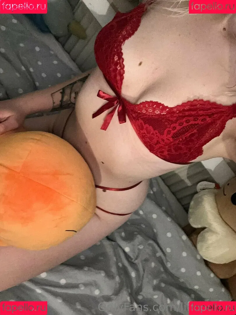 lilbloomix Onlyfans Photo Gallery 