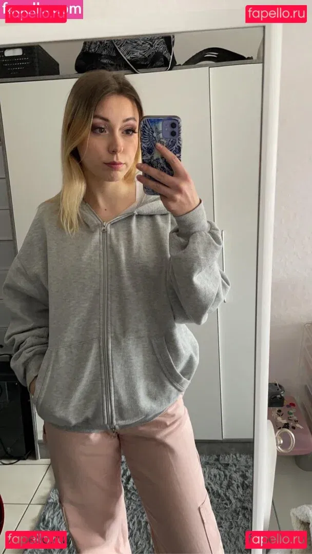 lilbloomix Onlyfans Photo Gallery 