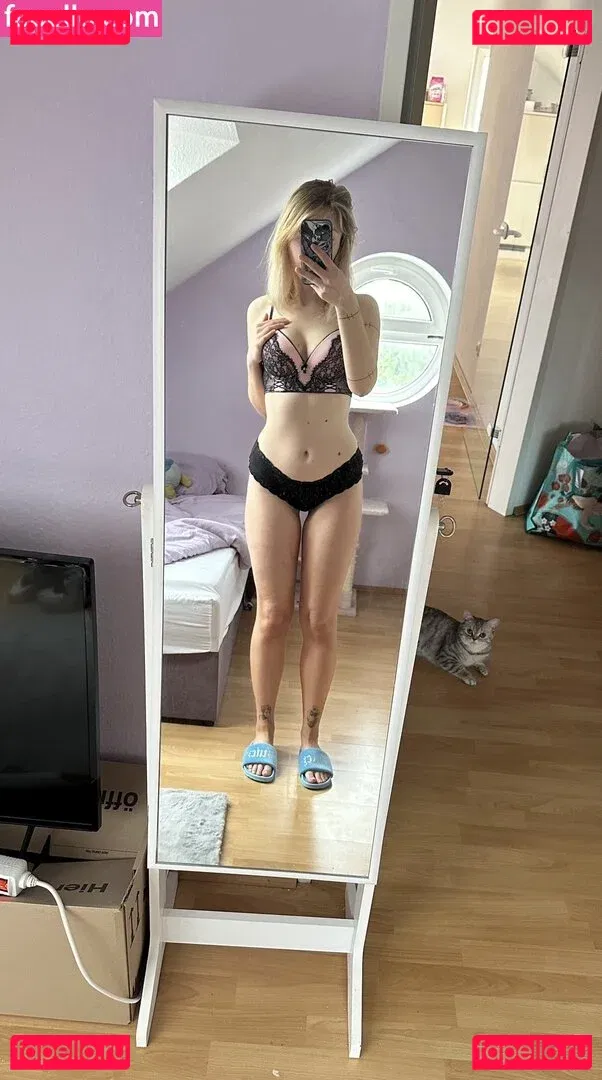 lilbloomix Onlyfans Photo Gallery 