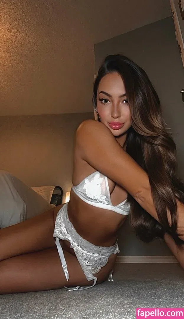 Katie Adler Onlyfans Photo Gallery 