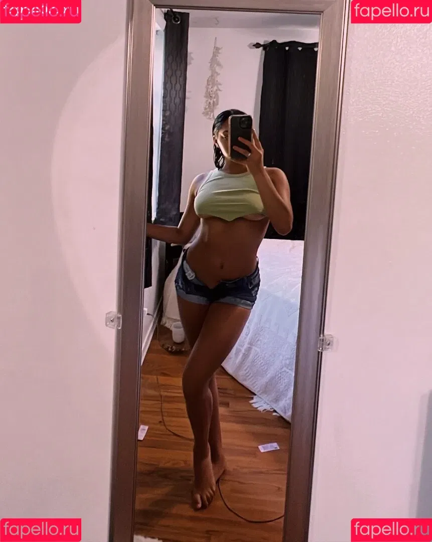 Izzy Clark Onlyfans Photo Gallery 