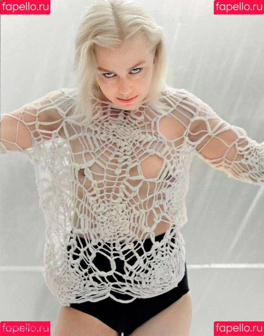 Phoebe Bridgers Onlyfans Photo Gallery 