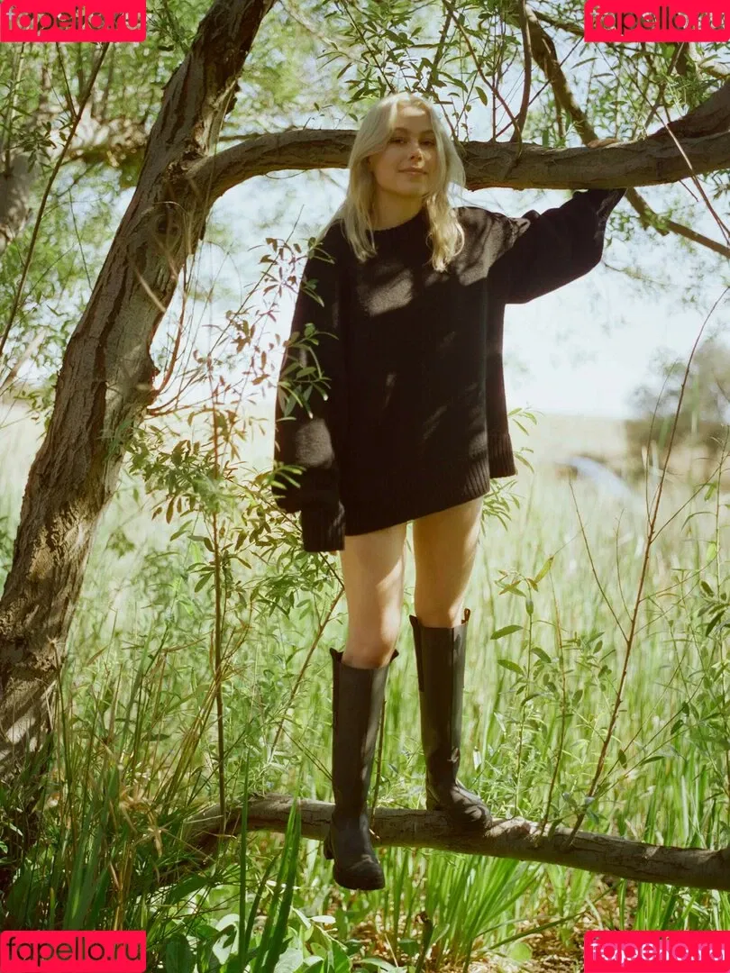 Phoebe Bridgers Onlyfans Photo Gallery 