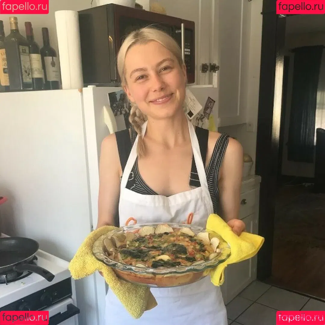 Phoebe Bridgers Onlyfans Photo Gallery 