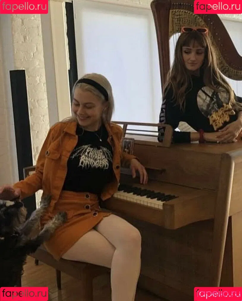 Phoebe Bridgers Onlyfans Photo Gallery 