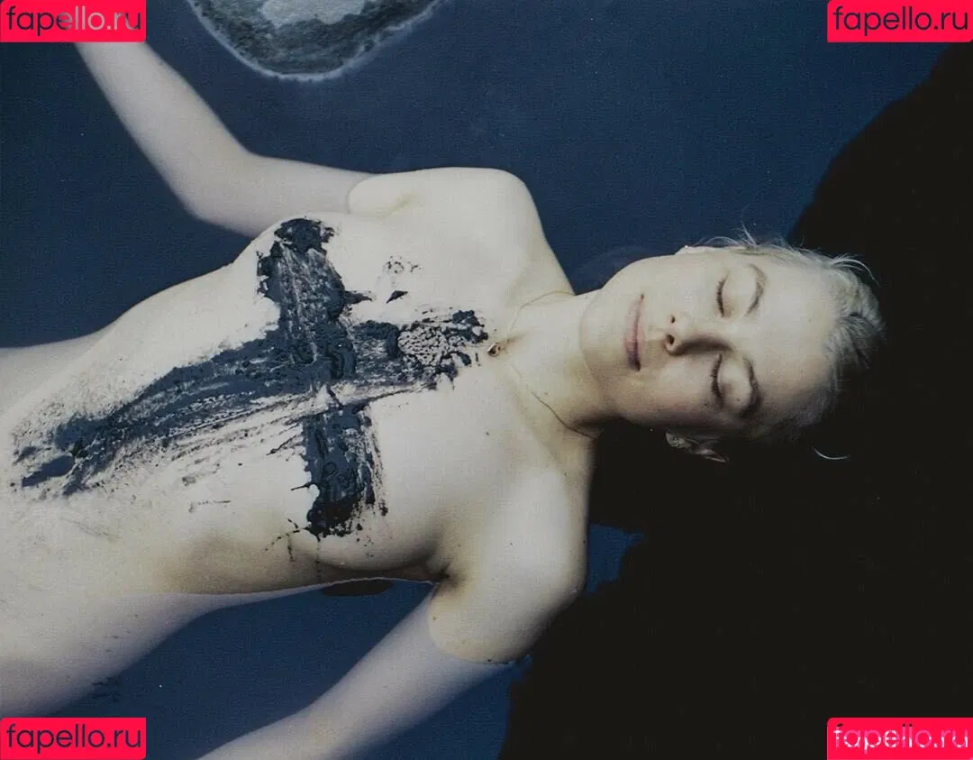 Phoebe Bridgers Onlyfans Photo Gallery 