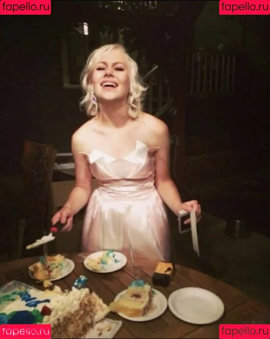 Phoebe Bridgers Onlyfans Photo Gallery 
