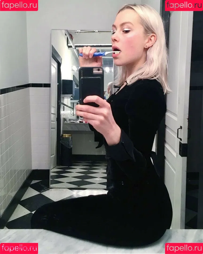 Phoebe Bridgers Onlyfans Photo Gallery 