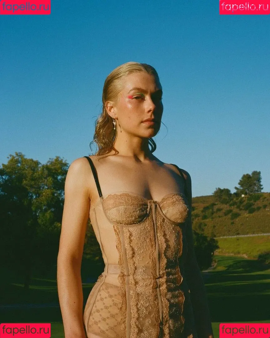 Phoebe Bridgers Onlyfans Photo Gallery 