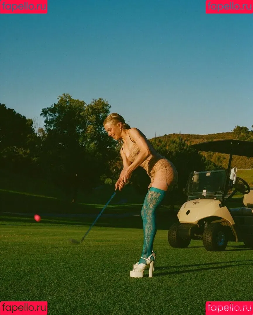 Phoebe Bridgers Onlyfans Photo Gallery 