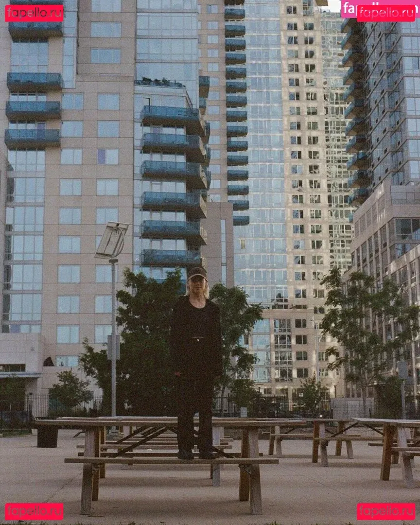 Phoebe Bridgers Onlyfans Photo Gallery 