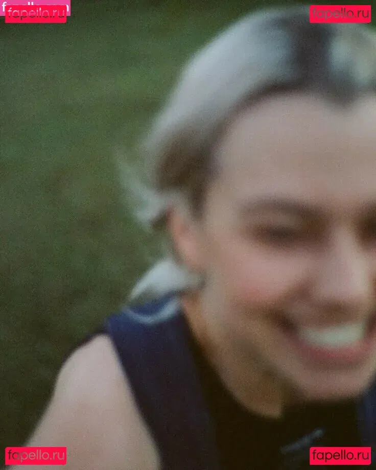 Phoebe Bridgers Onlyfans Photo Gallery 