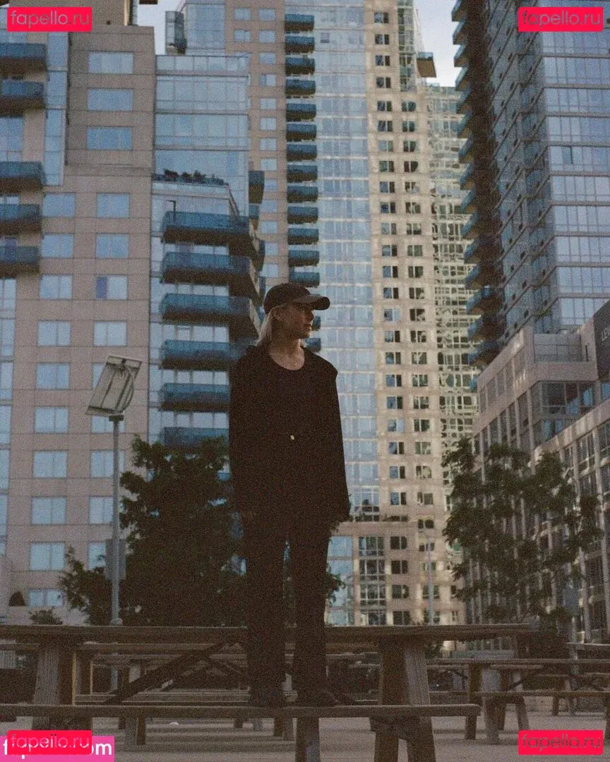 Phoebe Bridgers Onlyfans Photo Gallery 