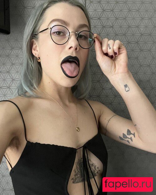 Phoebe Bridgers Onlyfans Photo Gallery 