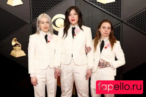 Phoebe Bridgers Onlyfans Photo Gallery 