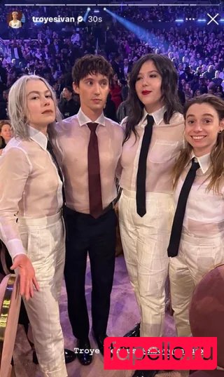 Phoebe Bridgers Onlyfans Photo Gallery 