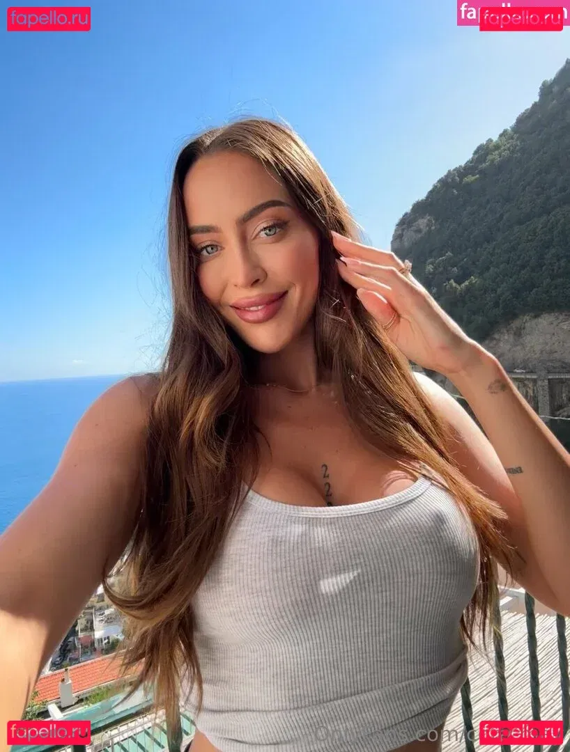 Cora Onlyfans Photo Gallery 