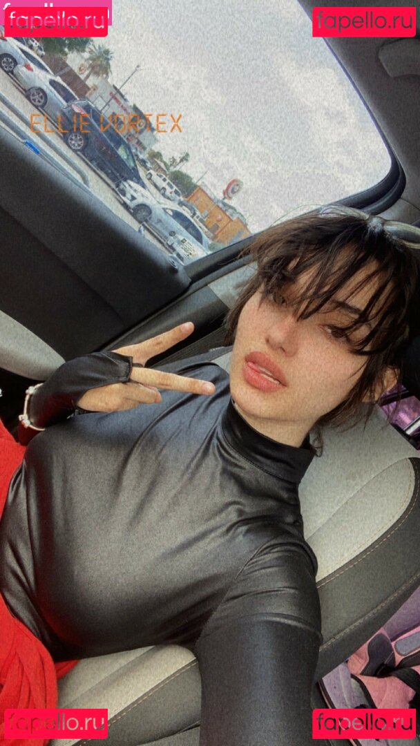 Theemeraldellie Nude Onlyfans Photo 31