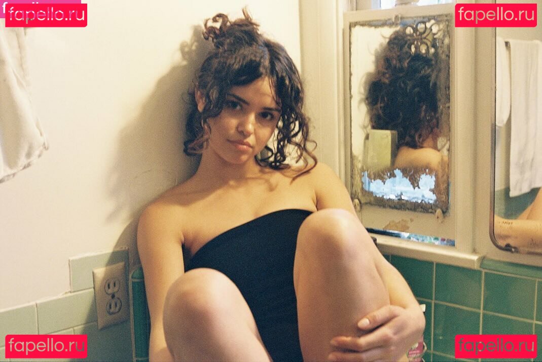 Clarice Cazauran Nude Onlyfans Photo 14