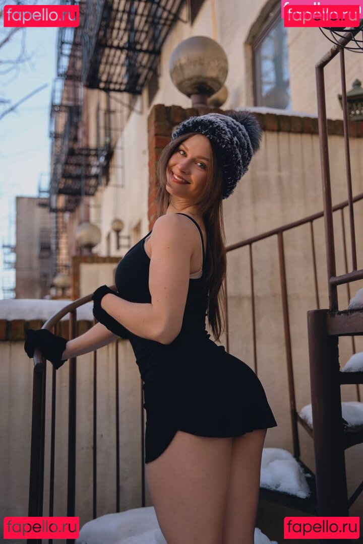 Iulia Alexandra Nude Onlyfans Photo 11