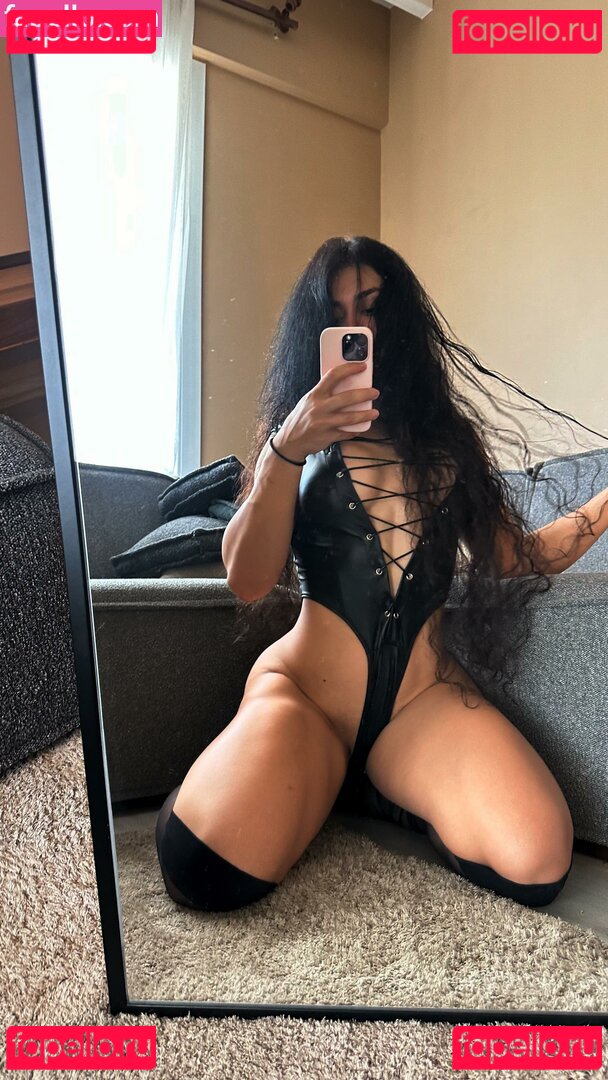 Dilara Deniz Nude Onlyfans Photo 30