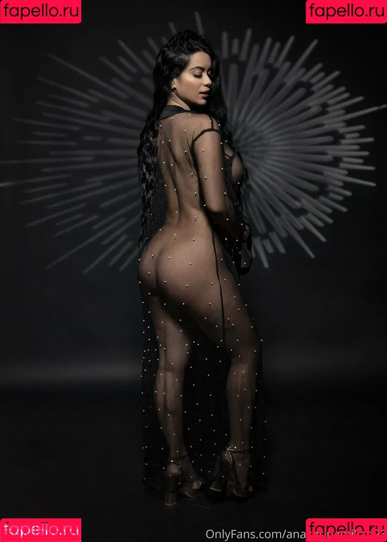 anakarinamillan93 Onlyfans Photo Gallery 