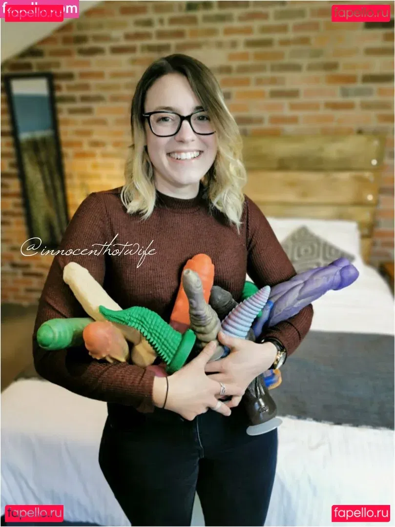 inocentefox Onlyfans Photo Gallery 