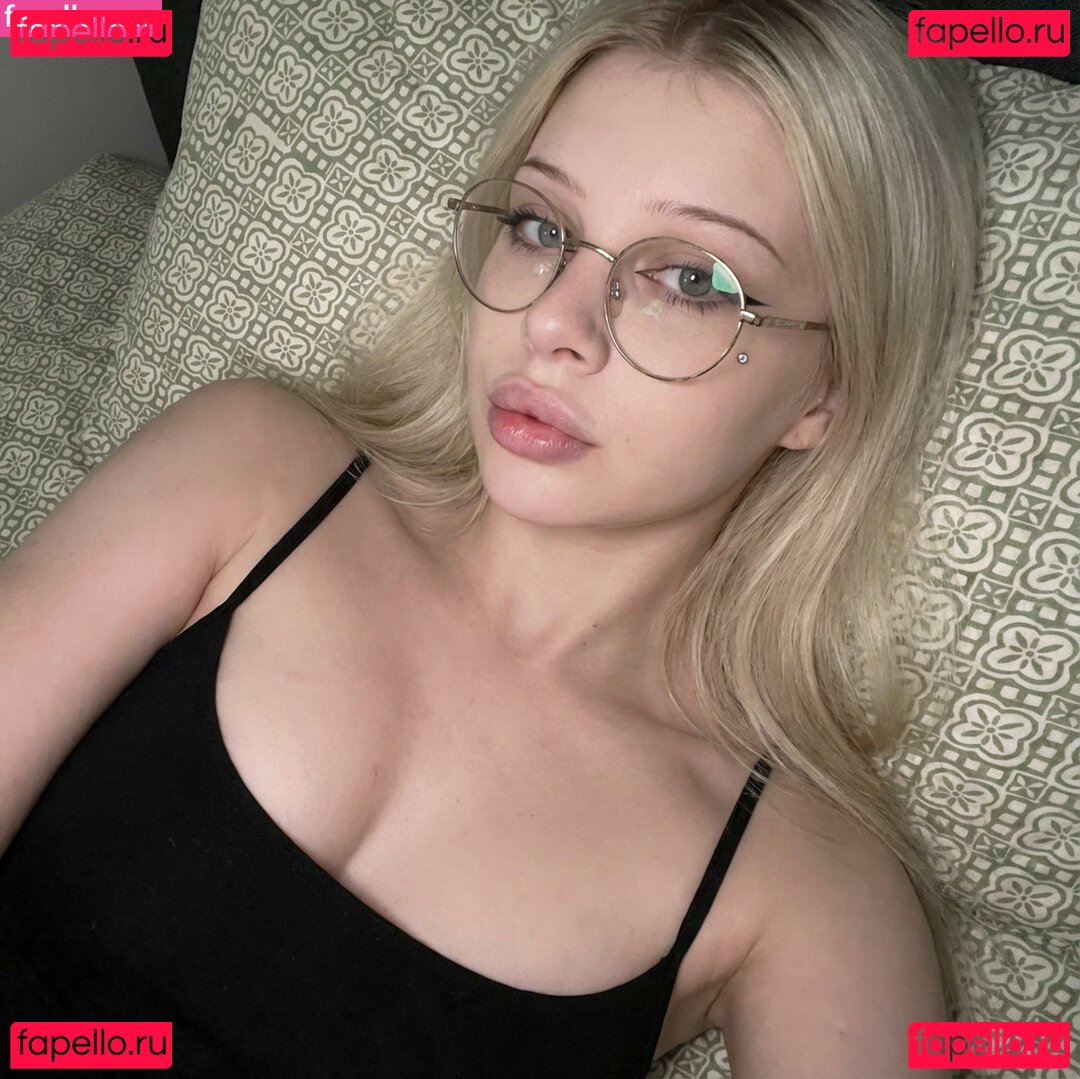 Khloe Rivers Nude Onlyfans Photo 25