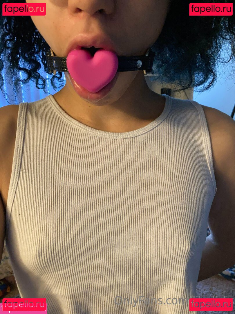 lily_licks Nude Onlyfans Photo 36